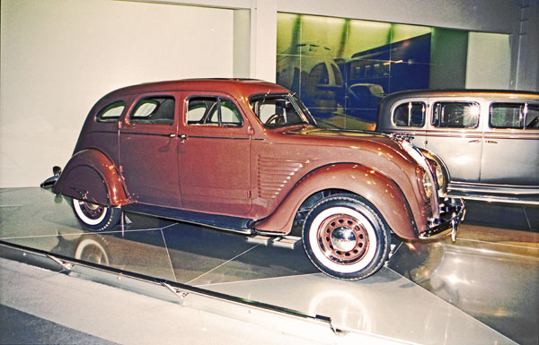 34-1b (99-T03-32) 1934 De Soto AirFlow SE 4dr Sedan.jpg